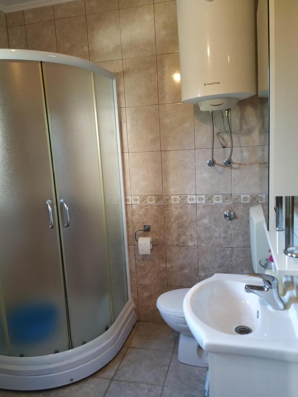 Kjara Apartments Tivat Eksteriør billede