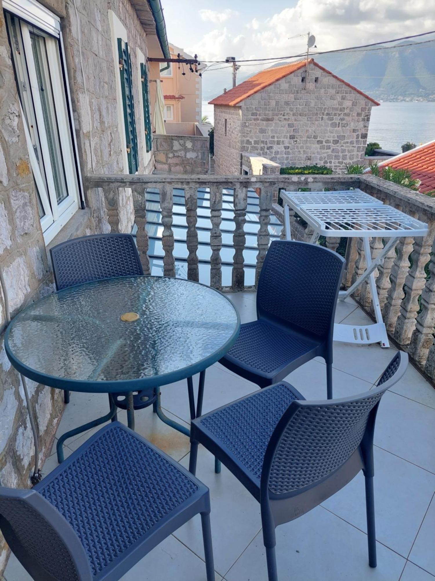 Kjara Apartments Tivat Eksteriør billede