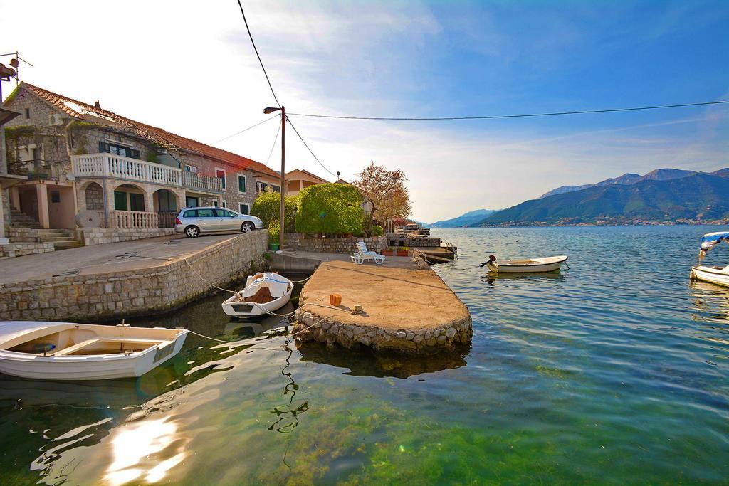 Kjara Apartments Tivat Eksteriør billede