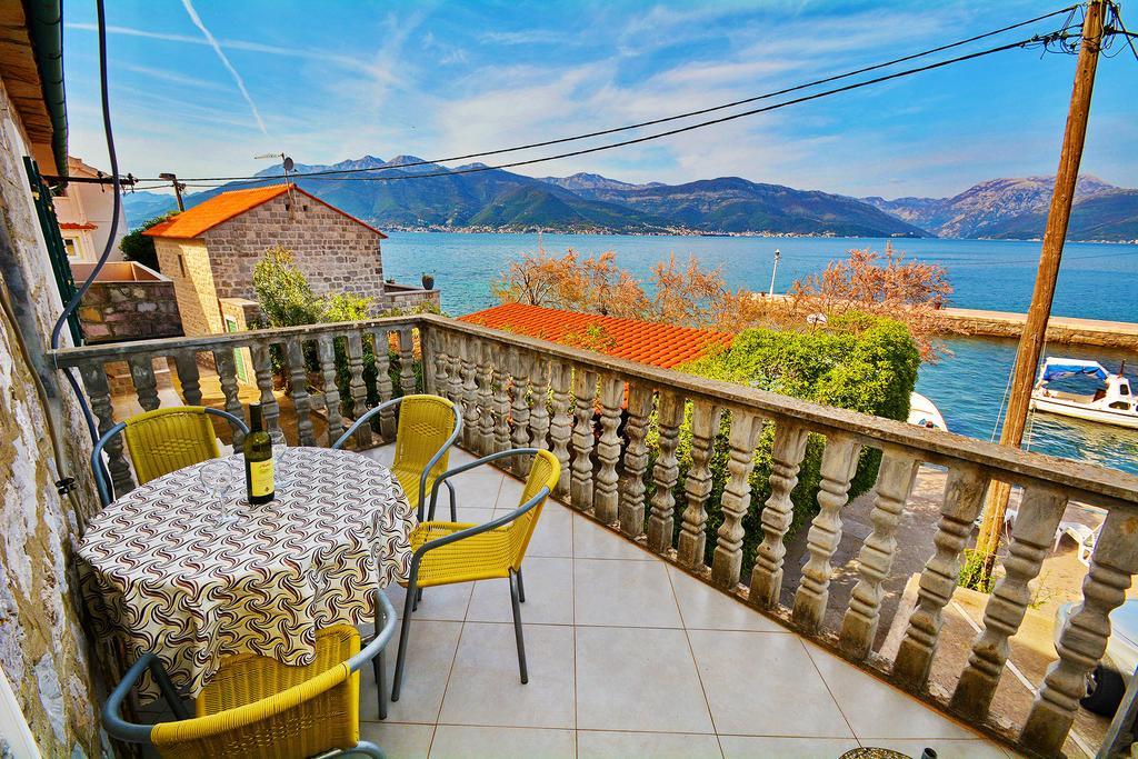 Kjara Apartments Tivat Eksteriør billede