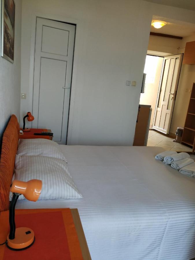 Kjara Apartments Tivat Eksteriør billede