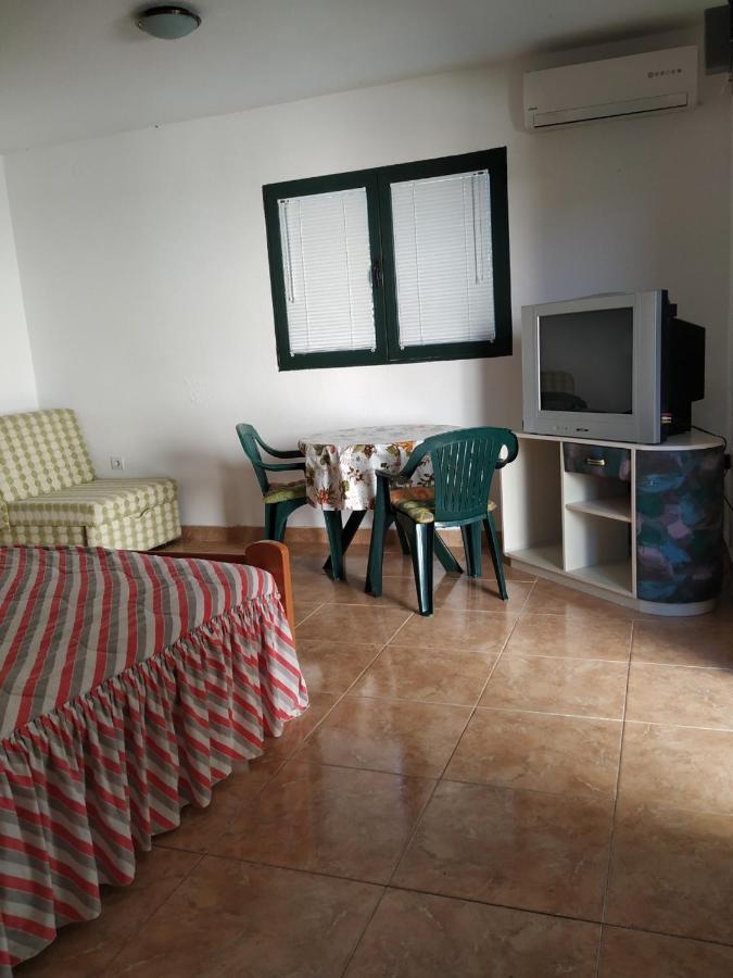 Kjara Apartments Tivat Eksteriør billede